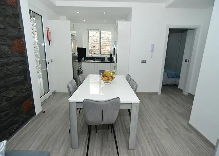 Casas Do Baleeiro - Whaler's By Rentery Madeira * 卡尼萨尔